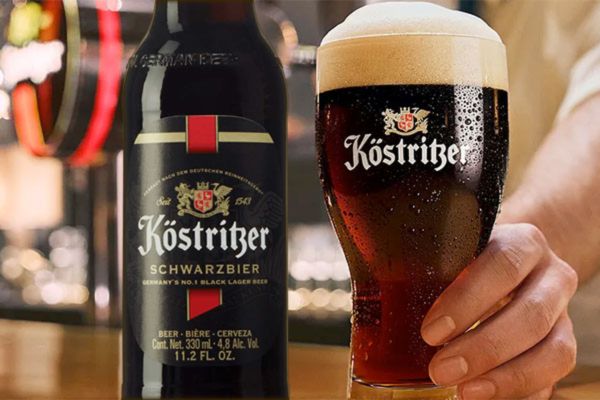 Bild av Köstritzers flaskan och en glas