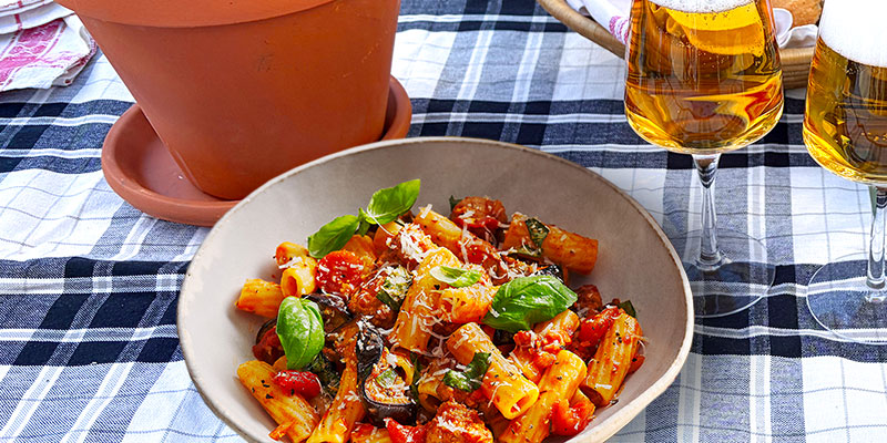 salsiccia-alla-norma-och-birra-moretti